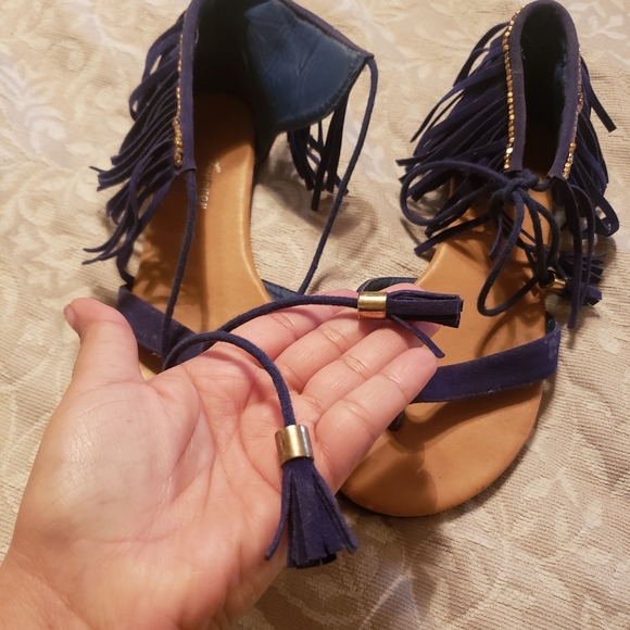 Fringed Sandals - Picture 8 of 9